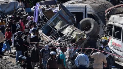 Atentado en Colombia: Autobús destruido deja 13 muertos y 40 heridos