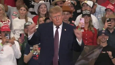 Donald Trump Cierra Mitin en Ohio con Baile y Cánticos de Deportación