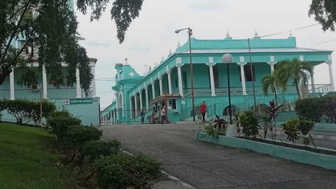 Cinco Niños Afectados por Intoxicación Alimentaria en Santiago de Cuba