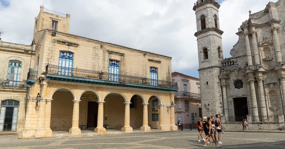 ¿Se acabó el chanchullo? Turismo cubano en picada y sin frenos en 2026