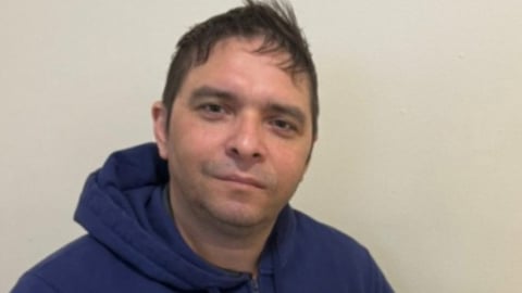 Lázaro Bruzón Defiende su Libertad de Expresión sobre Cuba