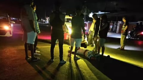 Hombre sufre grave caída y golpe en la cabeza en Santa Marta
