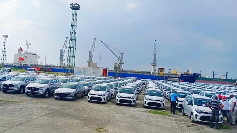 ¿Y tú qué te crees? Cuba abre la puerta a la compra y venta de carros como Dios manda
