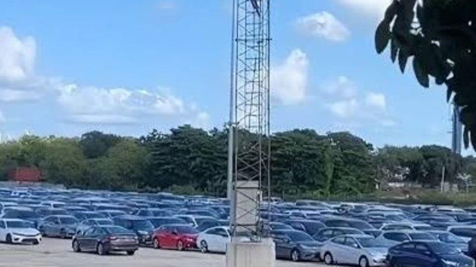 ¿Y mi carro, compa? ¡Pagan envío a Cuba y se quedan a pie!