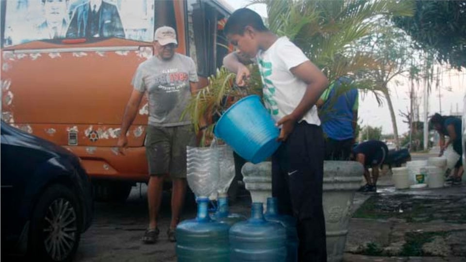 ¿Qué pasó con el agua en Micro Diez? ¡La gente está desesperada!