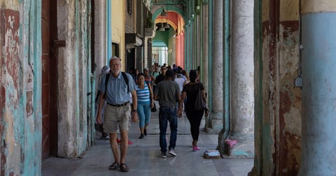 ¡Se acabó el yate! Turismo en Cuba ahogado por apagones y falta de gasolina