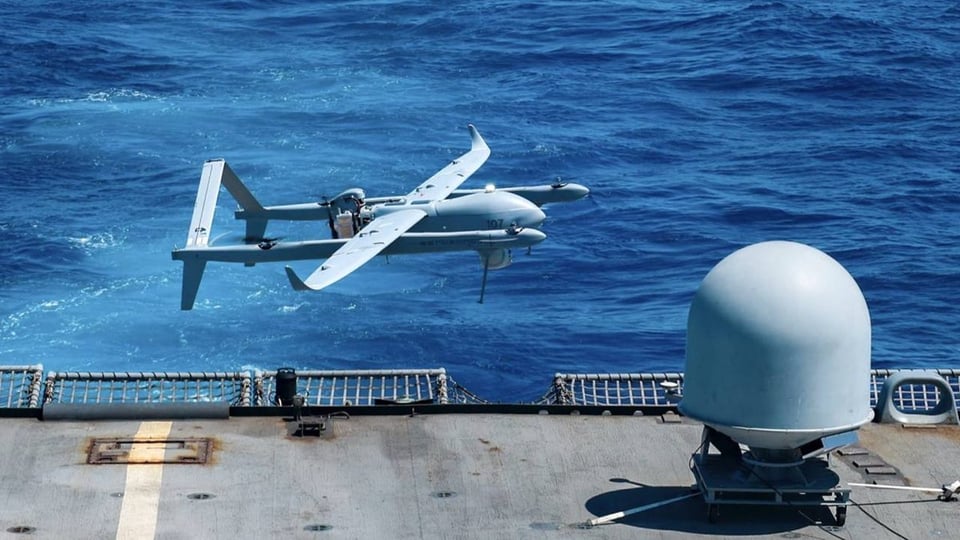 ¡Oye esto! EE.UU. se pone las pilas con drones y más cerca de Cuba