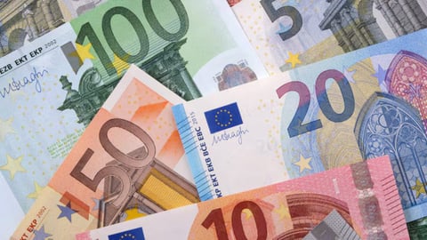 El Euro Alcanza un Récord de 600 CUP en Cuba, Agravando la Presión sobre el Peso