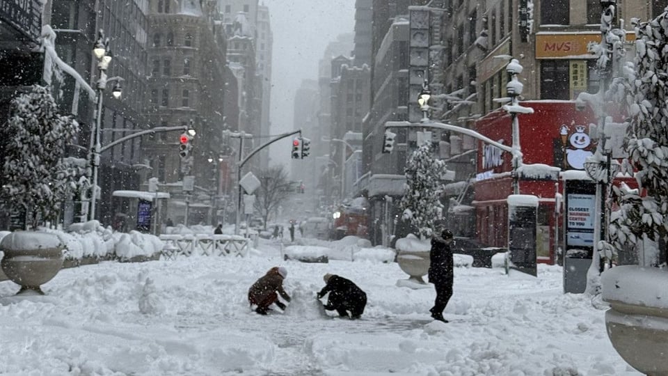 ¡Ay, mi madre! Nueva York bajo un manto blanco y el frío que no se quita