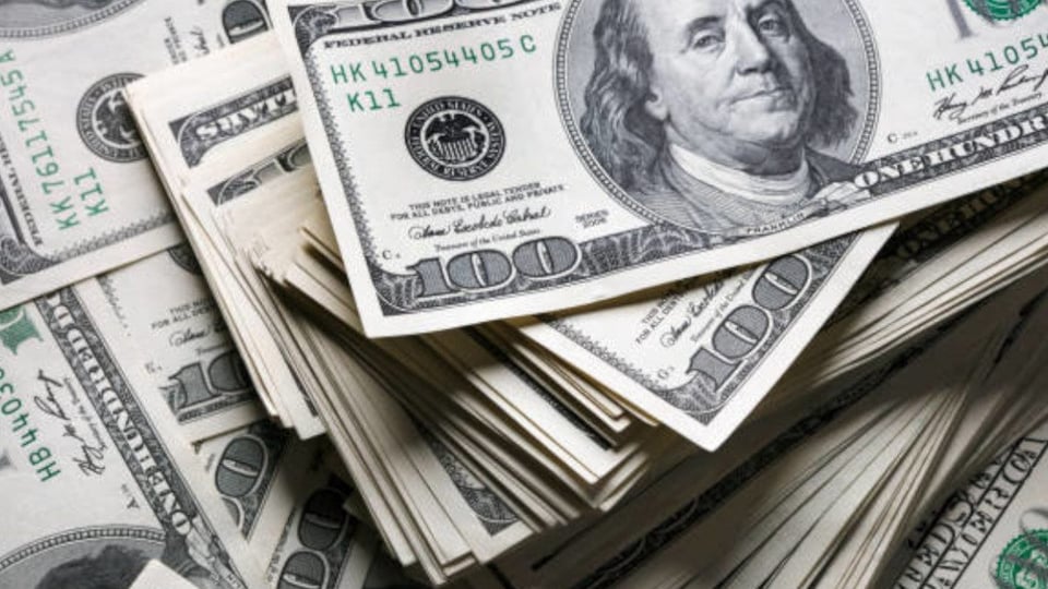 Bajan Dólar y MLC en Cuba: ¿Un Respiro Temporal para el Bolsillo?