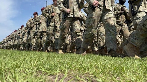 Exmilitar de EE.UU. arrestada por filtrar secretos de Delta Force