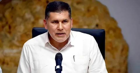 Cuba: El Ministro Habla del Combustible, el Silencio Responde