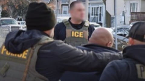 Joven Estadounidense Resulta Herido Tras Detención por Agentes de ICE
