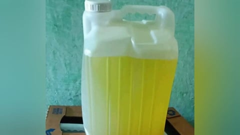 Detenidos en Granma por vender agua teñida como aceite