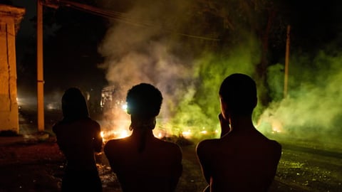 Cuba Afronta Severos Apagones con Déficit Eléctrico Superior a 2000 MW
