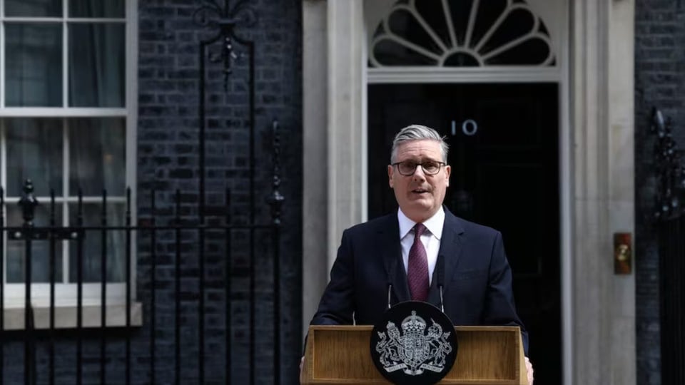 Keir Starmer Renuncia como Líder del Partido Laborista y Primer Ministro del Reino Unido