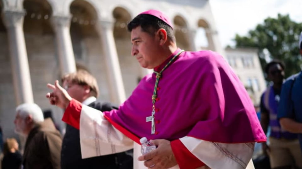 Salvadoran Immigrant Becomes New Bishop in US, Appointed by Pope Leo XIV