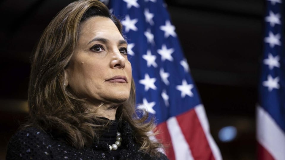 María Elvira Salazar critica indulto en Cuba: "Maniobra política"