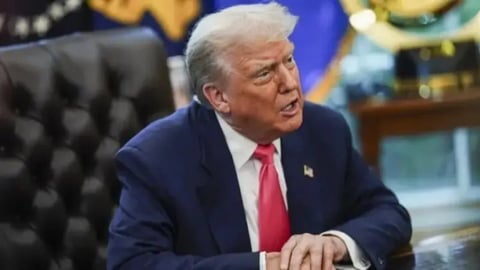 ¡Trump vaticina que a Cuba se le apaga la candela!