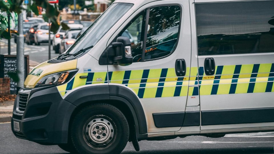 ¡Tragedia en Maryland! Niña de 4 años cae desde un décimo piso; vecinos denuncian fallas de seguridad