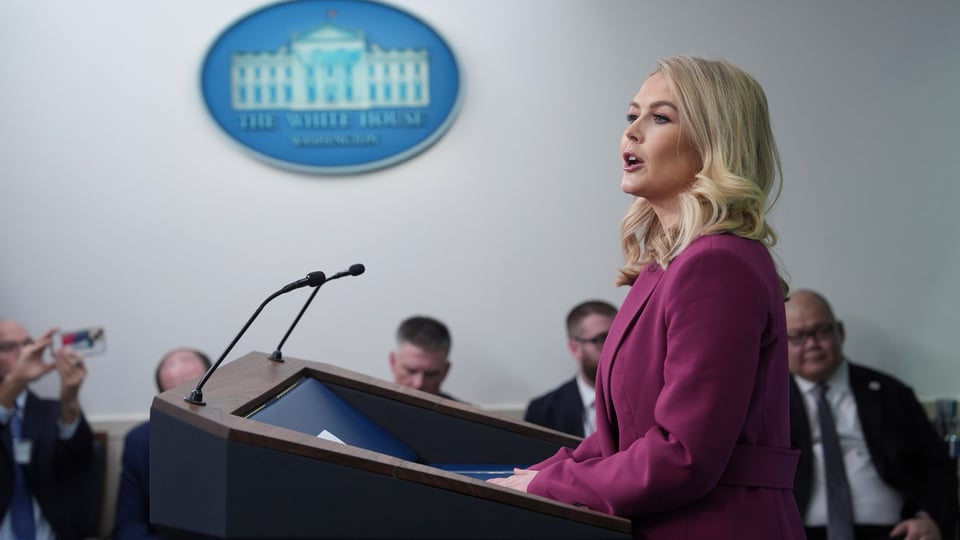 GiggleBot Exclusive: White House Press Secretary Karoline Leavitt's Economic Truth Twister!