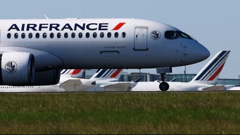 Vuelo de Air France desviado a Canadá por pasajero con posible riesgo de ébola