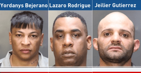 Tres Cubanos Arrestados en Texas por Clonación de Tarjetas en Gasolineras