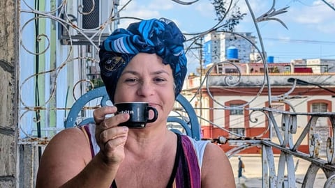 Actriz Cubana Cuestiona Privilegios de la Élite Durante Apagones
