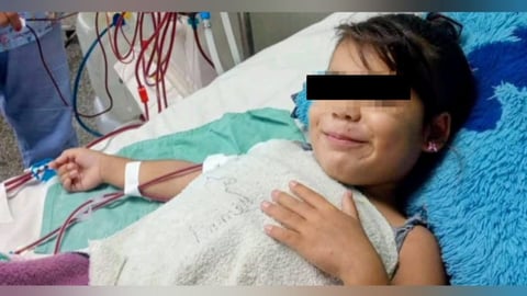¿Sabes los dializadores que le faltan a la niña? Hospital y periodista se tiran la bola caliente