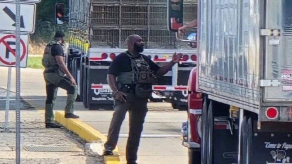 ¿Detenido el Chofer Cubano por ICE? Noche de Angustia y Rutas de Fuga.
