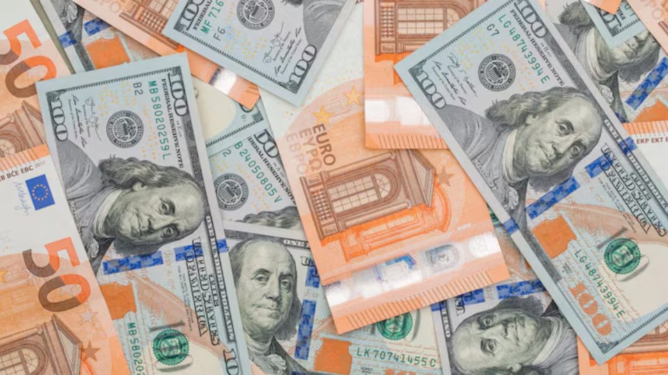 ¡Se disparó el dólar en Cuba! Alcanza los 715 CUP y el euro vuela a 815
