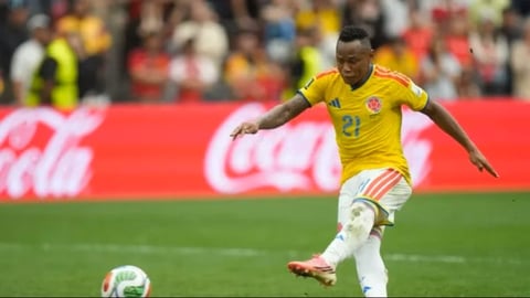 La Federación Colombiana de Fútbol Denuncia Amenazas de Muerte Contra el Jugador Jaminton Campaz