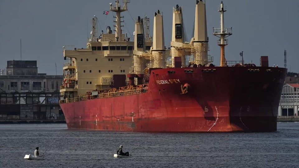 ¡Tremendo chisme! ¿México mandando petróleo a Cuba por el bajito?