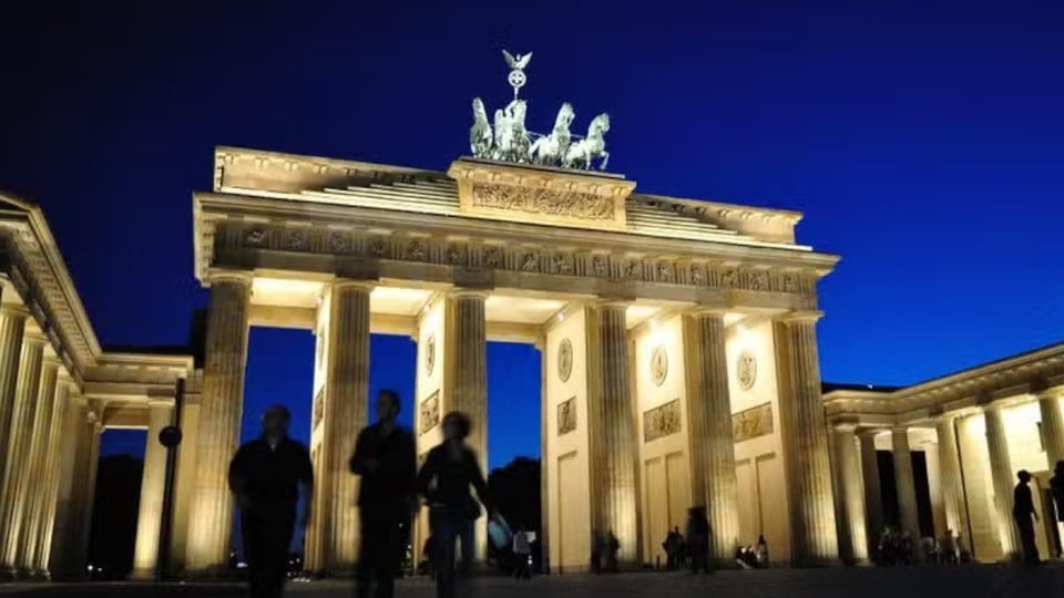 Alemania Advierte Sobre Viajes a Cuba: Crisis Afecta Servicios Esenciales