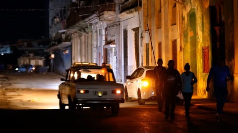 ¡Tremendo bochinche! Canciller cubano dice que ¡EE.UU. tiene la culpa de los apagones!