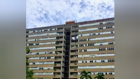 Cortocircuito en Santa Clara Desata Pánico en Edificio Residencial