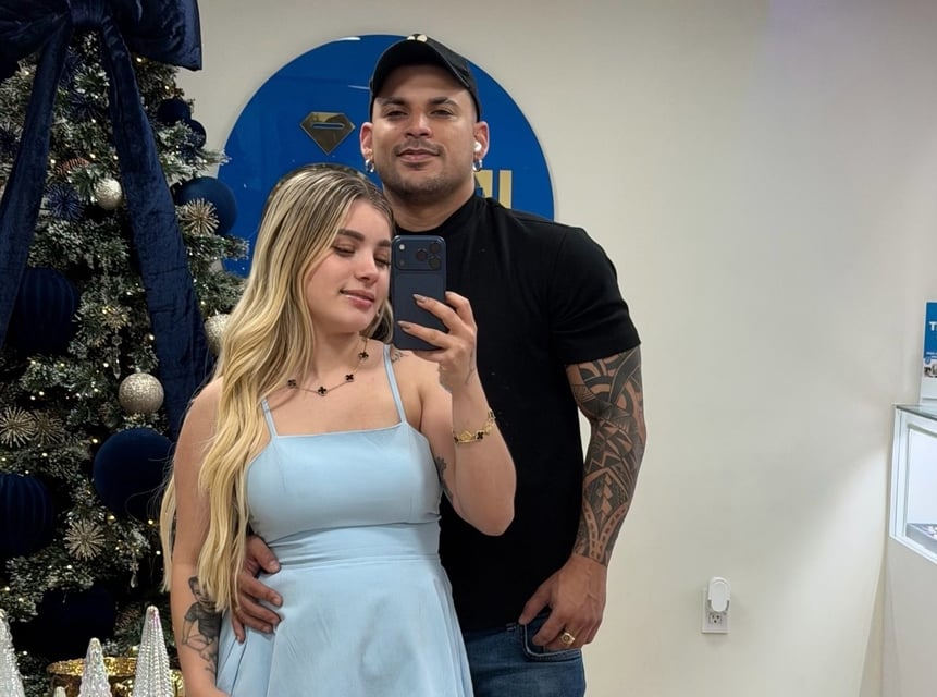 Ultrack y Claudia Artiles Anuncian con Dolor la Pérdida de su Bebé