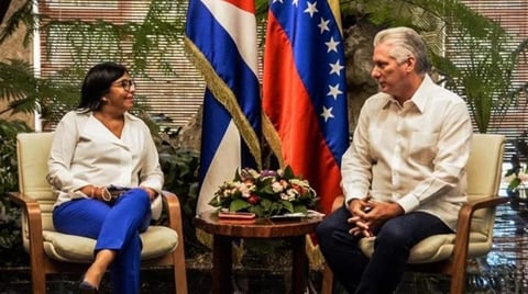 Washington Pide a Venezuela Romper Lazos con Cuba en Ofensiva Diplomática