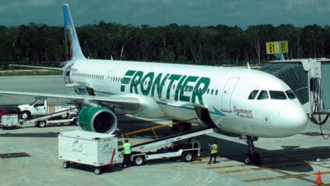 Cuatro tripulantes de Frontier enferman misteriosamente en pleno vuelo