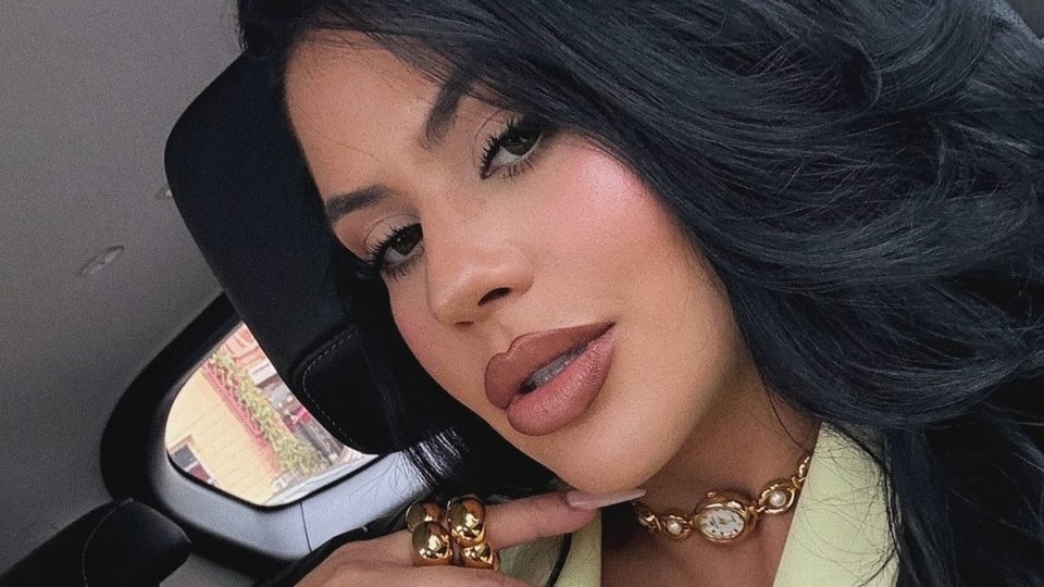 La Dura le da el ABC a los cubanos que llegan a USA: ¡No se te olvide de dónde vienes!