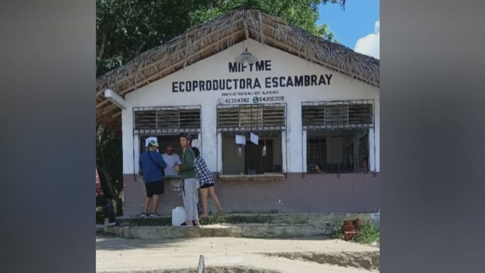 ¿Se están bañando en cloro los riñones en Santa Clara? ¡Agua de villa no es pa’ tomar!