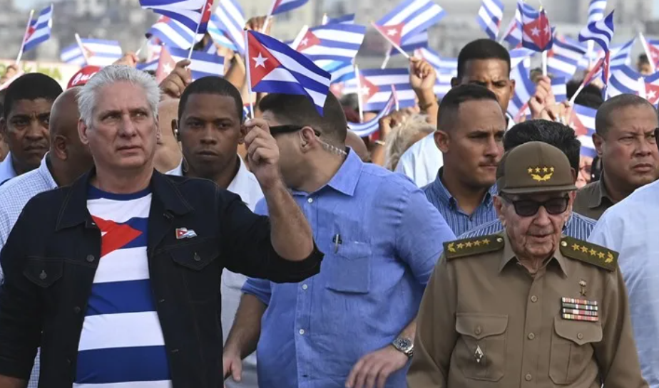 ¿Hasta cuándo el bochinche? Exilio cubano pone fecha de caducidad a los Castro