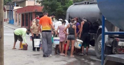 Holguín: El agua escasea y la venta informal se dispara