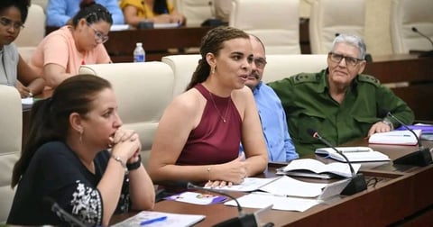 UJC Promotes Community Youth Network Amidst Economic Crisis and Youth Exodus in Cuba