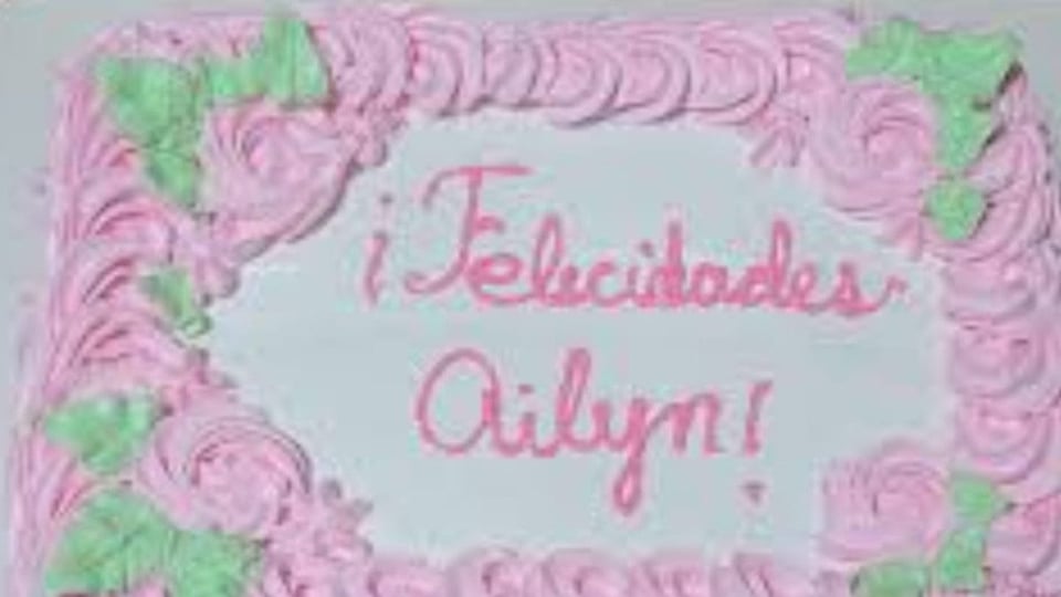 ¡Ay, Dios Mío! ¿Quinceañera cubana ahora celebra con pastel de espera y pan de paciencia?