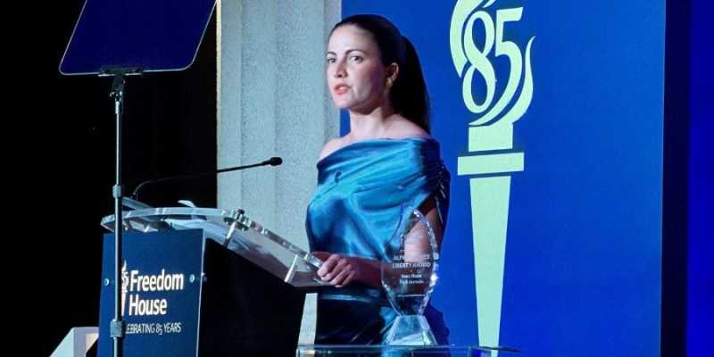 ¿Se Prendió el Fogón? Rosa María Payá en Miami Recibe Premio y le Cae Encima la Justicia de EE.UU. a Raúl Castro