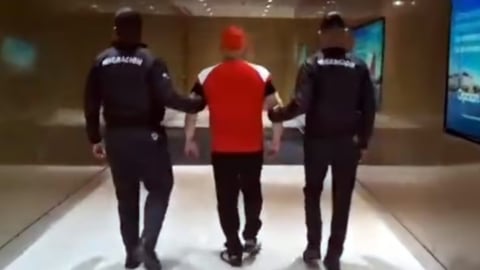 Cubano Extraditado a EE.UU. Enfrenta Cargos de Tráfico Sexual y Cadena Perpetua