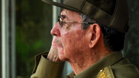Cuba: Marchas por Raúl Castro en medio de crisis