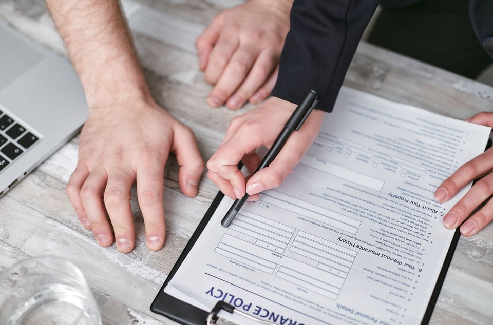 ¿Qué hacer si la asociación pone un lien por cuotas?