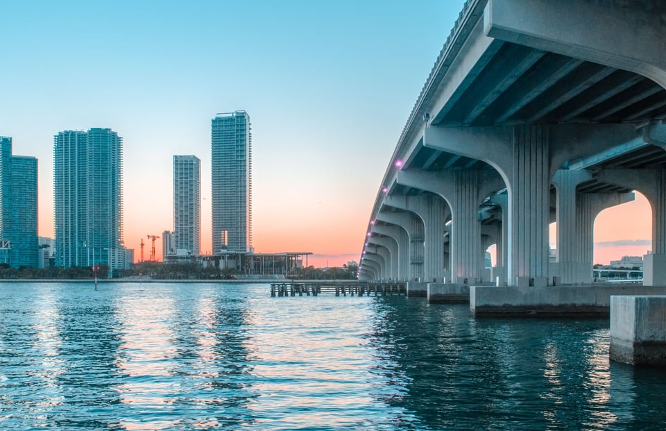 Evaluaciones especiales en condominios de Miami: qué significan